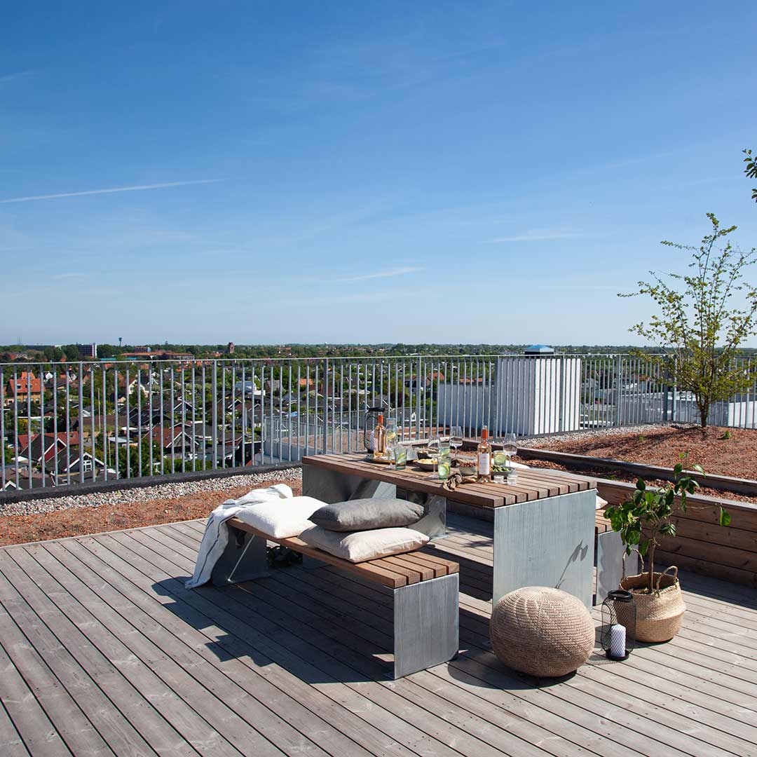 tagterrasse-mobleret